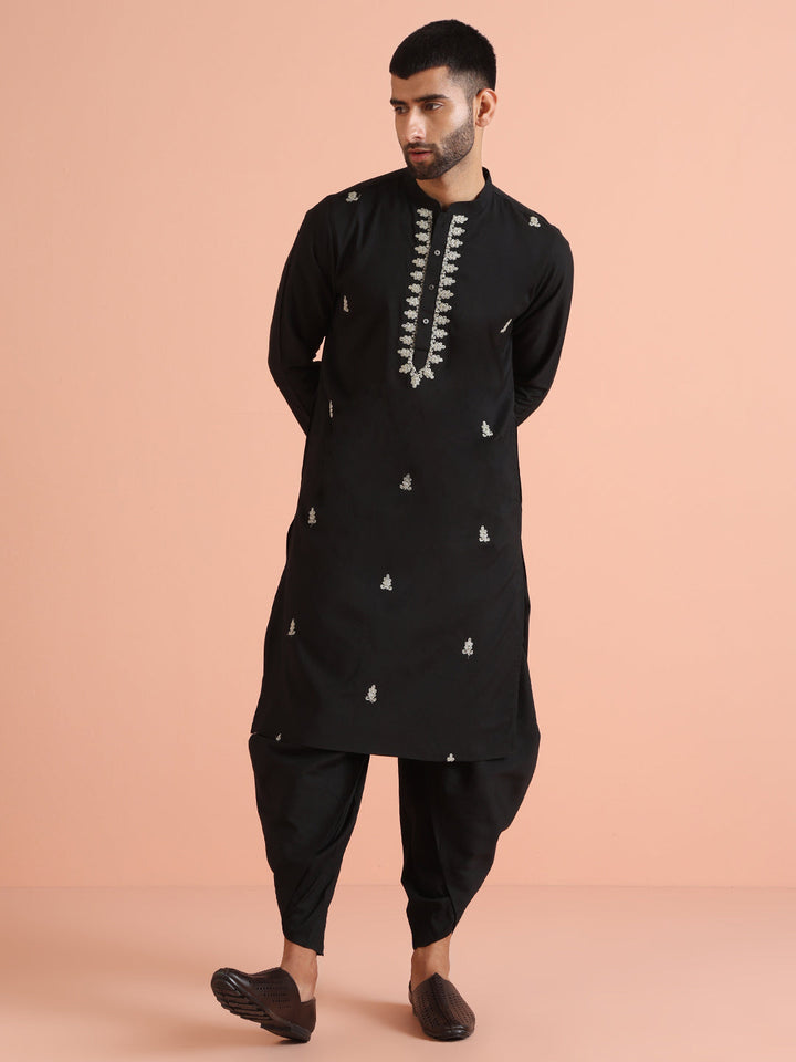 Black Kurta with Silver Thread Embroidery | SHOBITAM