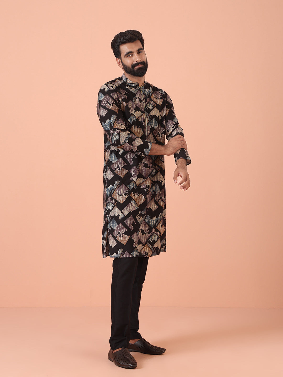 Black Kurta with Multicolour Abstract Print and Zip Closure | SHOBITAM