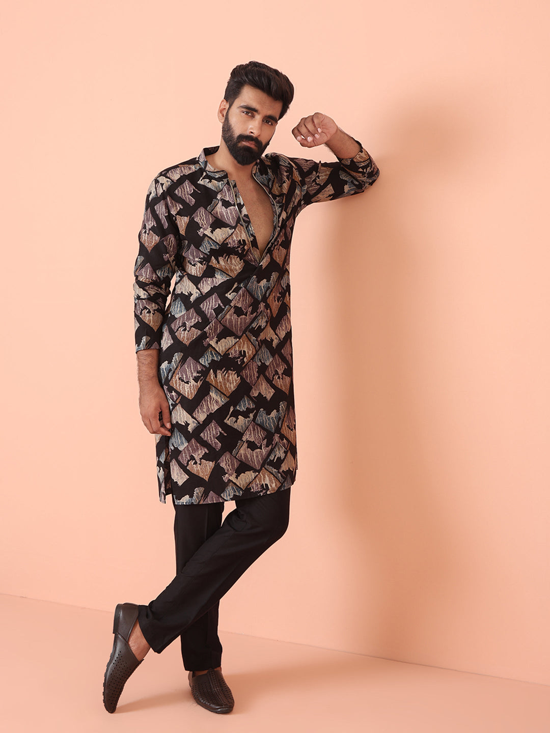 Black Kurta with Multicolour Abstract Print and Zip Closure | SHOBITAM