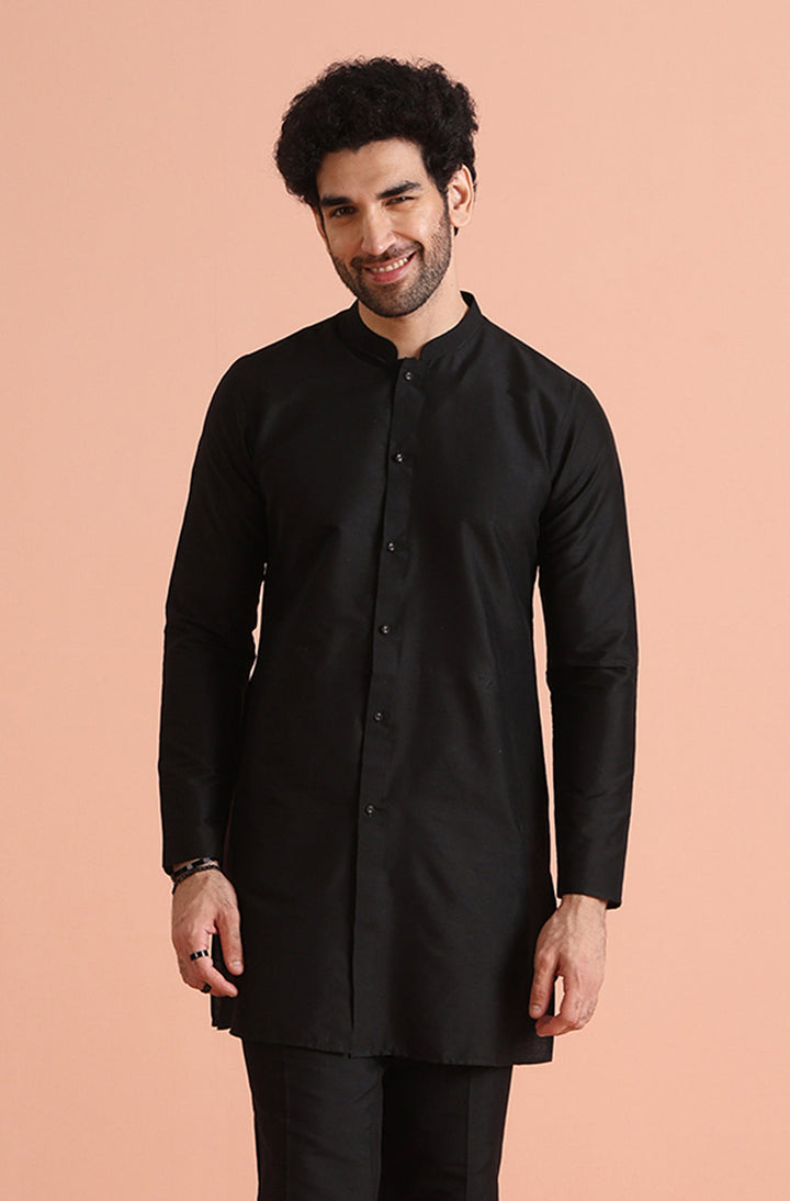 Men Black Regular Fit Solid Kurta | SHOBITAM