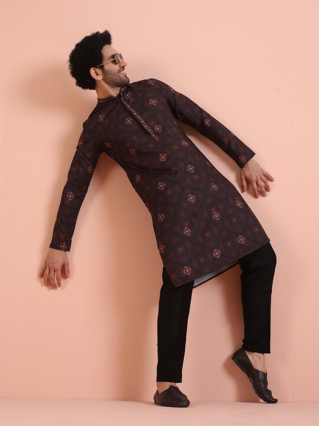Men Black Printed Geometric Kurta | SHOBITAM