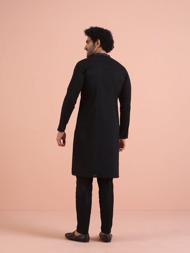 Men Black Printed Geometric Kurta  | SHOBITAM