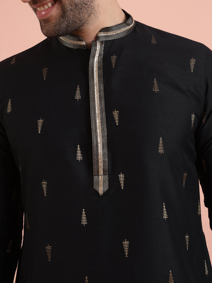 Men Black Jacquard Kurta with Ethnic Motifs  | SHOBITAM