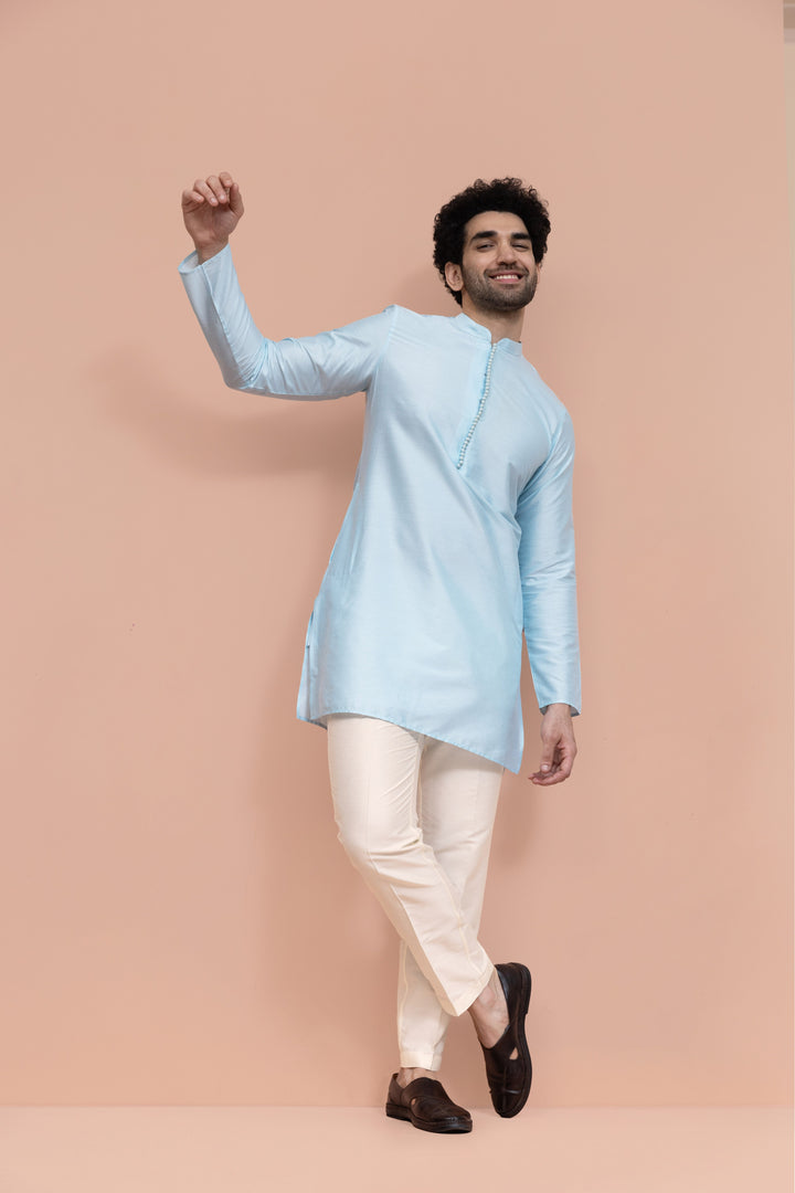 Men Blue Solid Kurta  | SHOBITAM