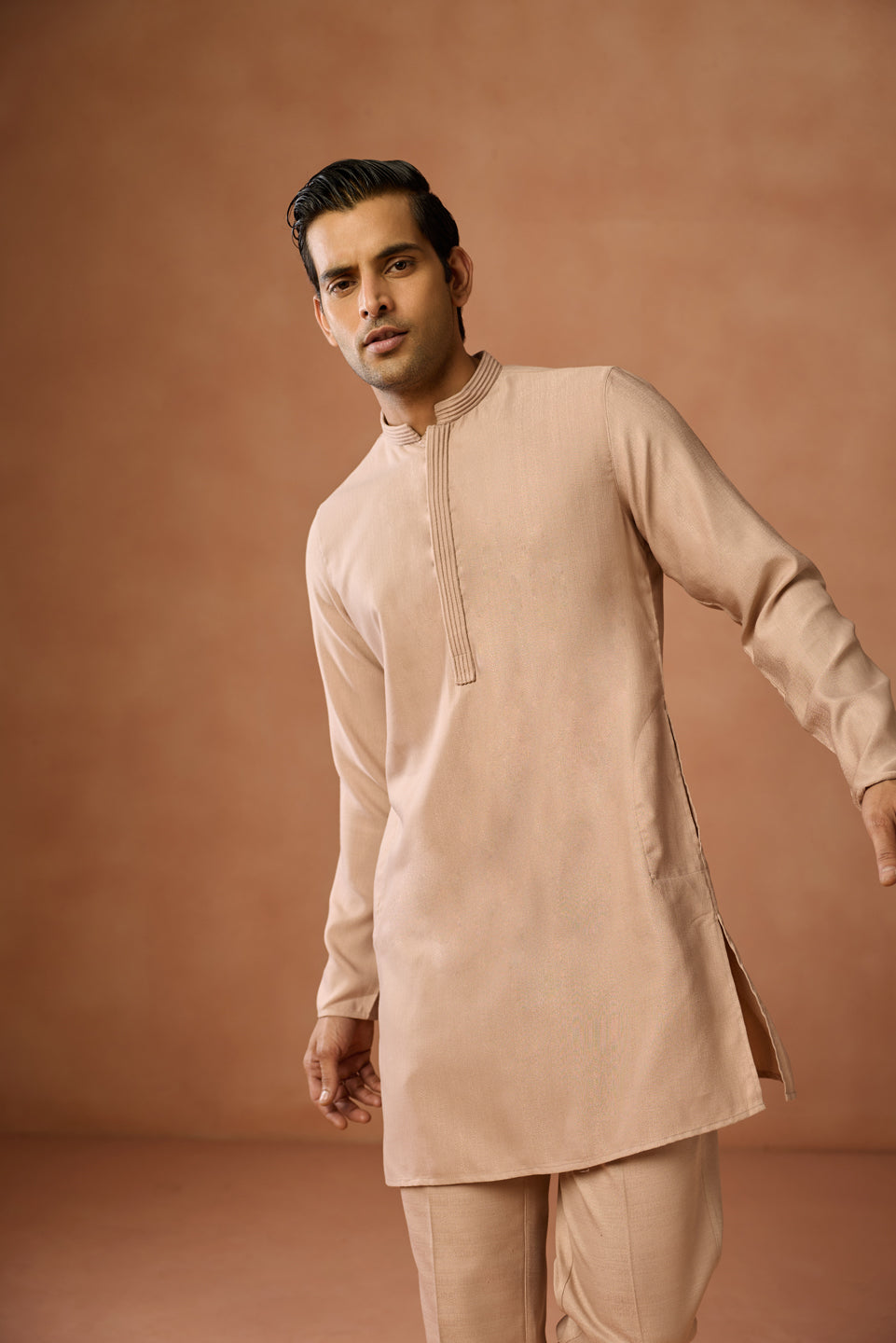 Peach Silk Blend Solid Mid Kurta | SHOBITAM