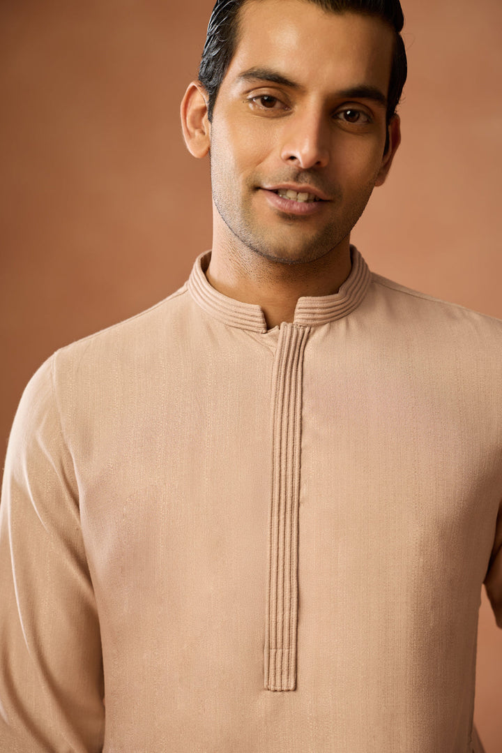 Peach Silk Blend Solid Mid Kurta | SHOBITAM