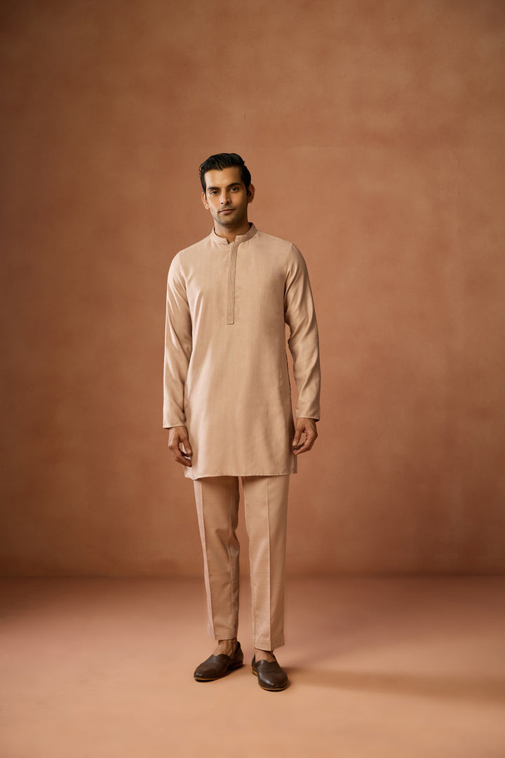 Peach Silk Blend Solid Mid Kurta | SHOBITAM