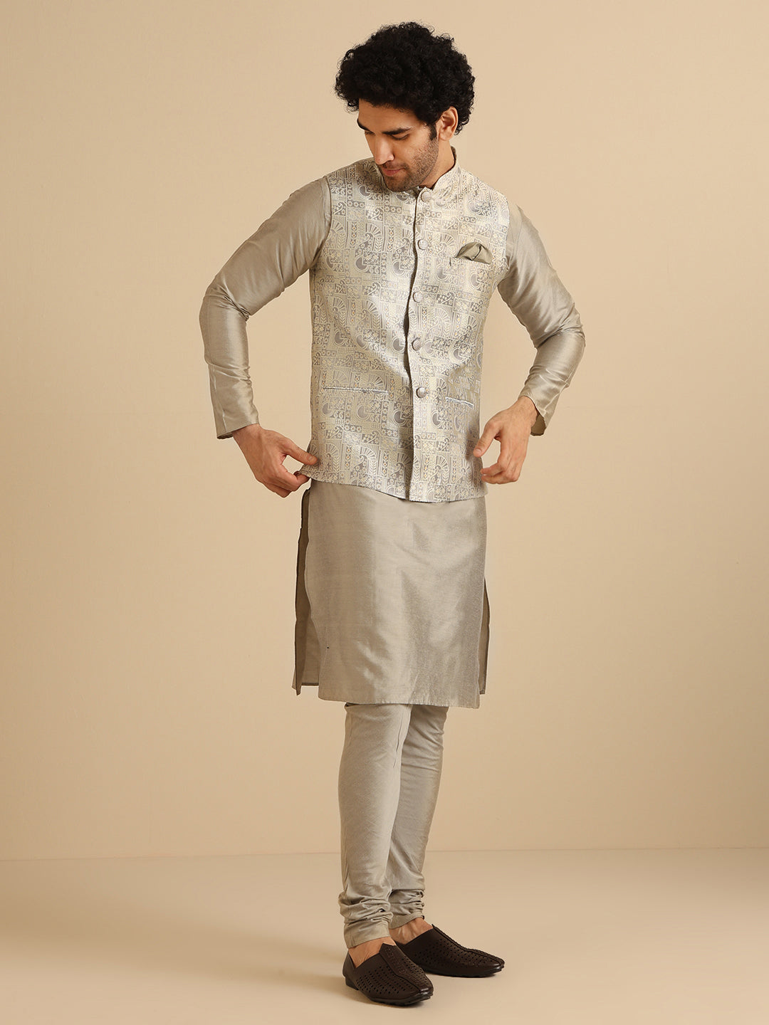 Men Grey Textured Nehru Jacket | SHOBITAM