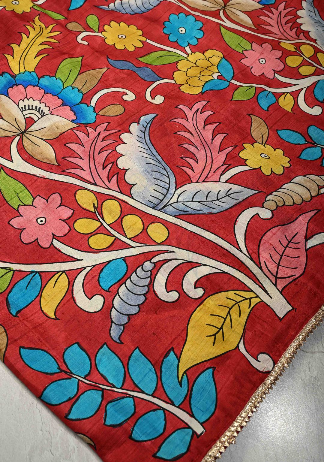 Deep Red Pure Handloom Silk saree with Hand Painted Kalamkari Design with Lace Border | SILK MARK CERTIFIED