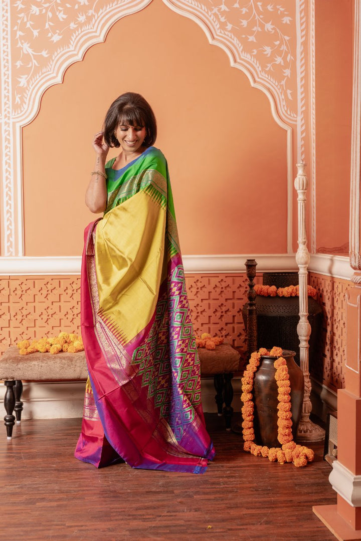 Tavasya - Handwoven Pochampally Silk Saree | SILK MARK CERTIFIED | SHOBITAM