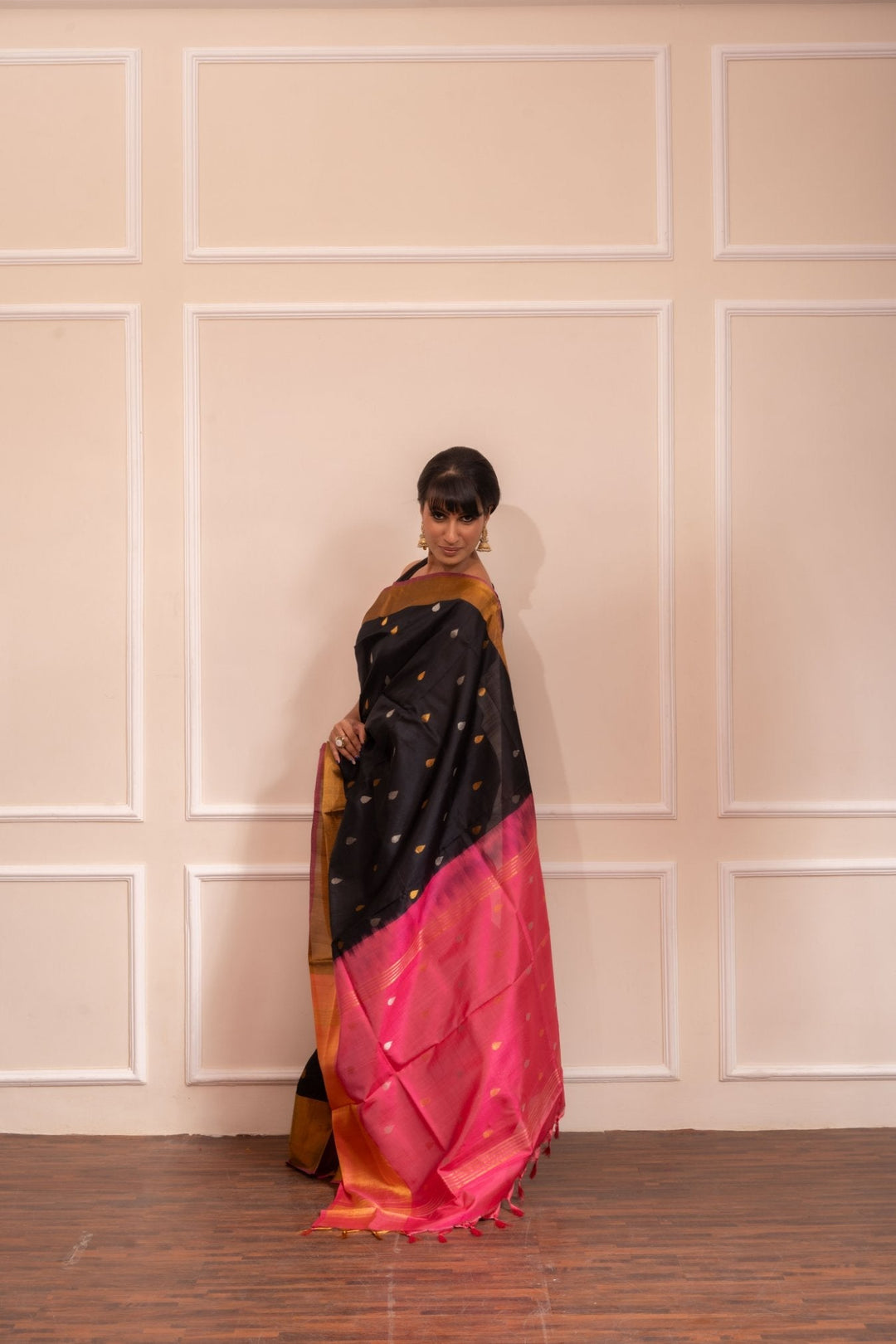 Sunanda - Handwoven Uppada Silk Saree | SILK MARK CERTIFIED | SHOBITAM