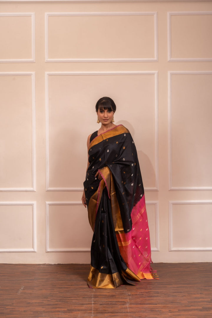 Sunanda - Handwoven Uppada Silk Saree | SILK MARK CERTIFIED | SHOBITAM
