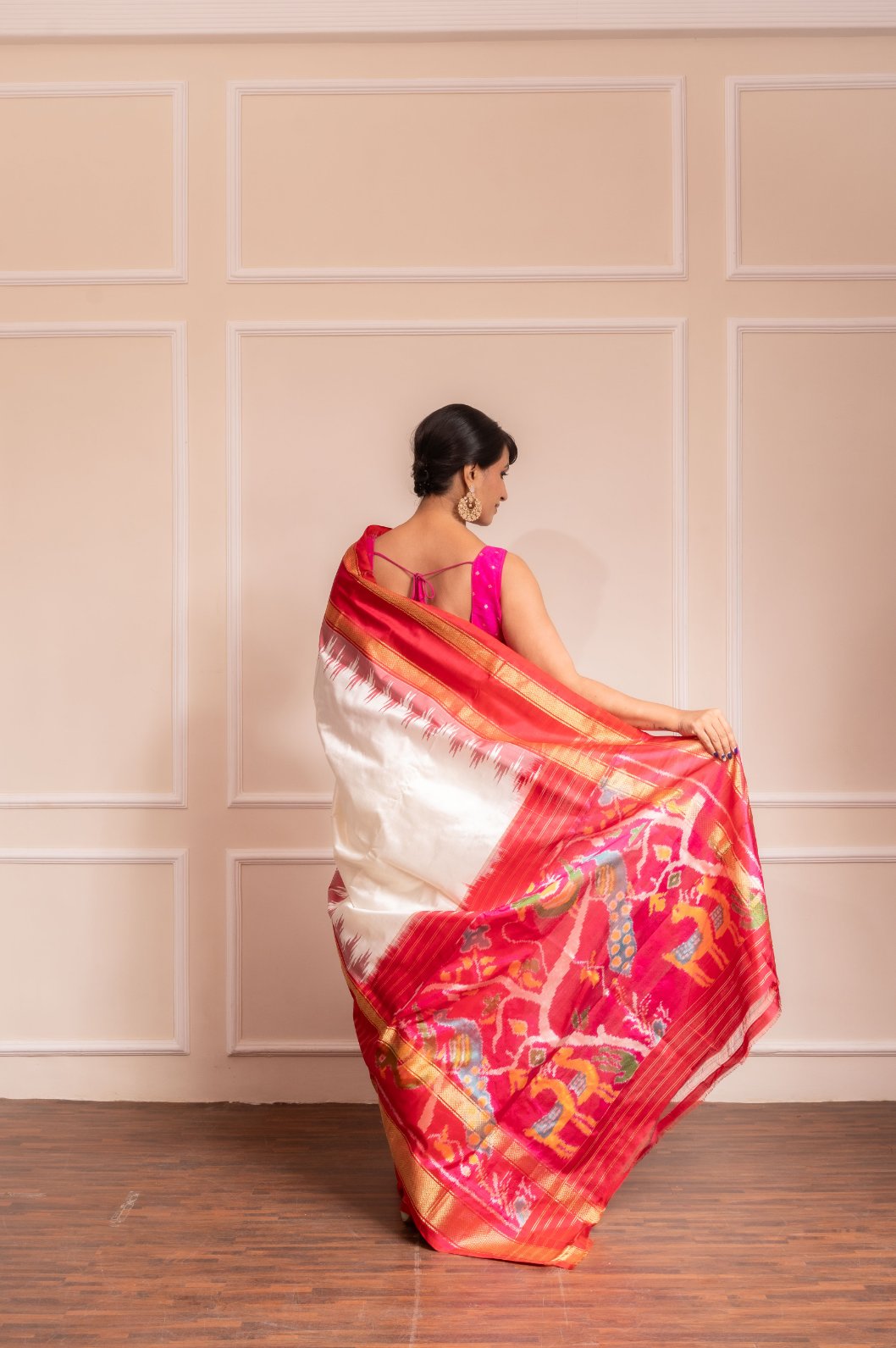 White Forest- Handwoven Pochampally Silk Saree | SILK MARK CERTIFIED | SHOBITAM