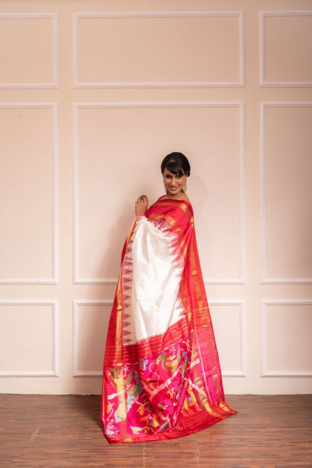 White Forest- Handwoven Pochampally Silk Saree | SILK MARK CERTIFIED | SHOBITAM