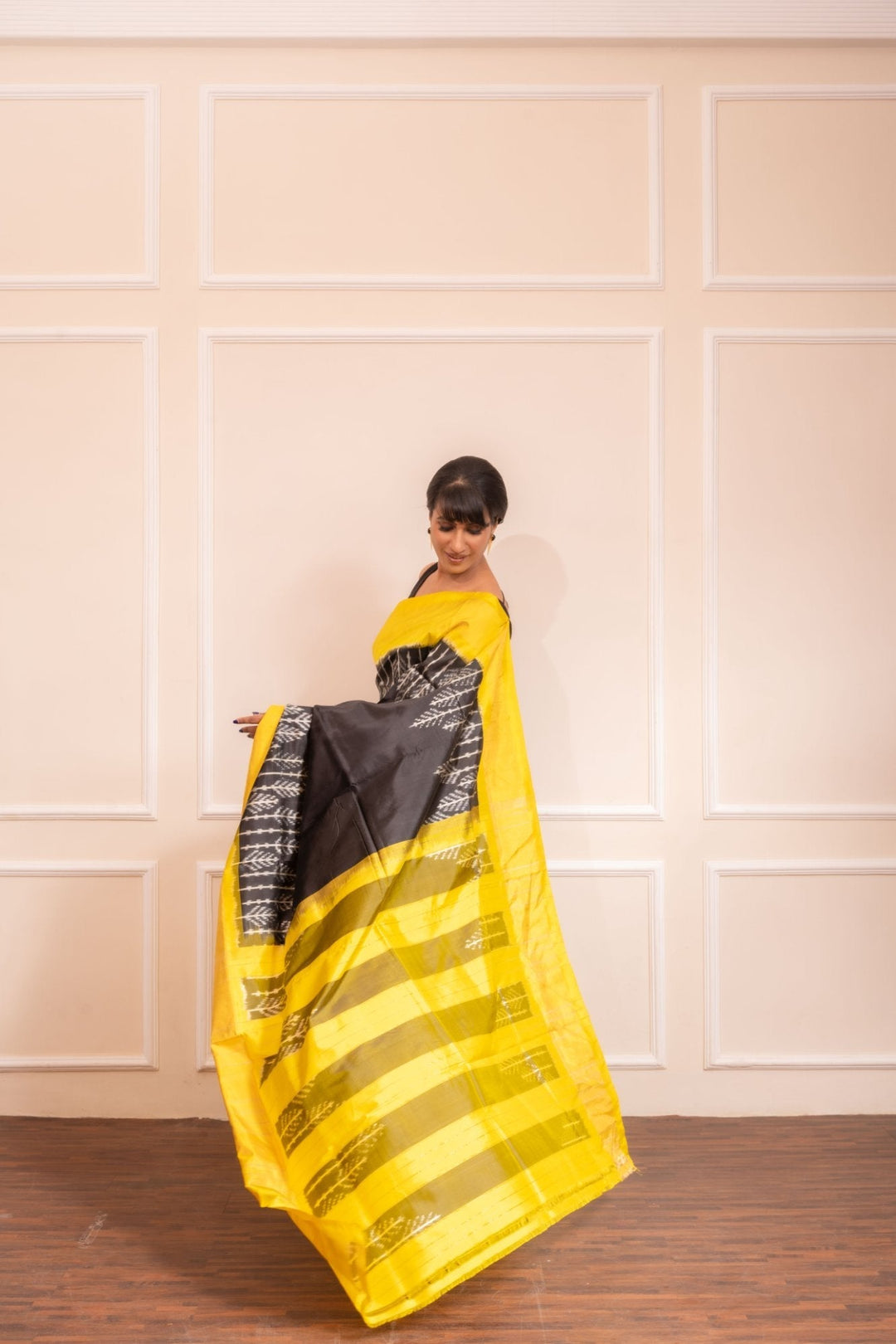 Black Royale - Handwoven Silk Saree | SILK MARK CERTIFIED | SHOBITAM