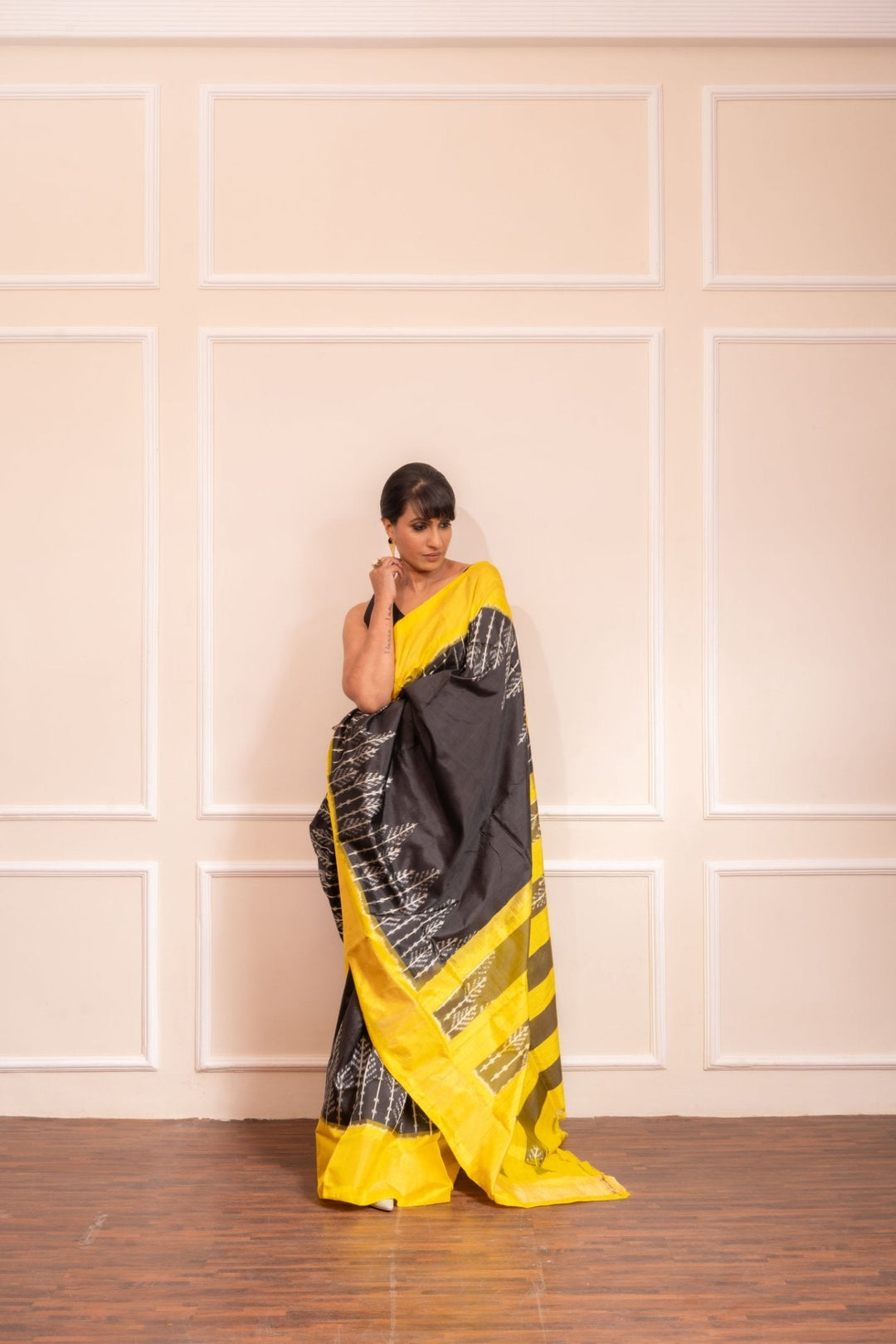 Black Royale - Handwoven Silk Saree | SILK MARK CERTIFIED | SHOBITAM