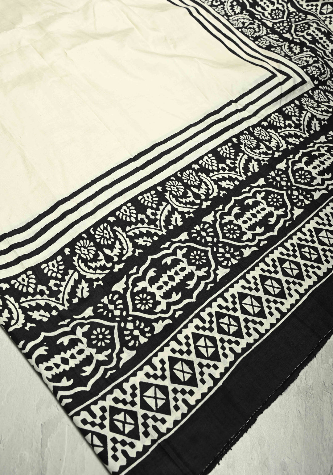 Off White Pure Handloom Silk Saree with Block Print and Contrast Border | SILK MARK CERTIFIED