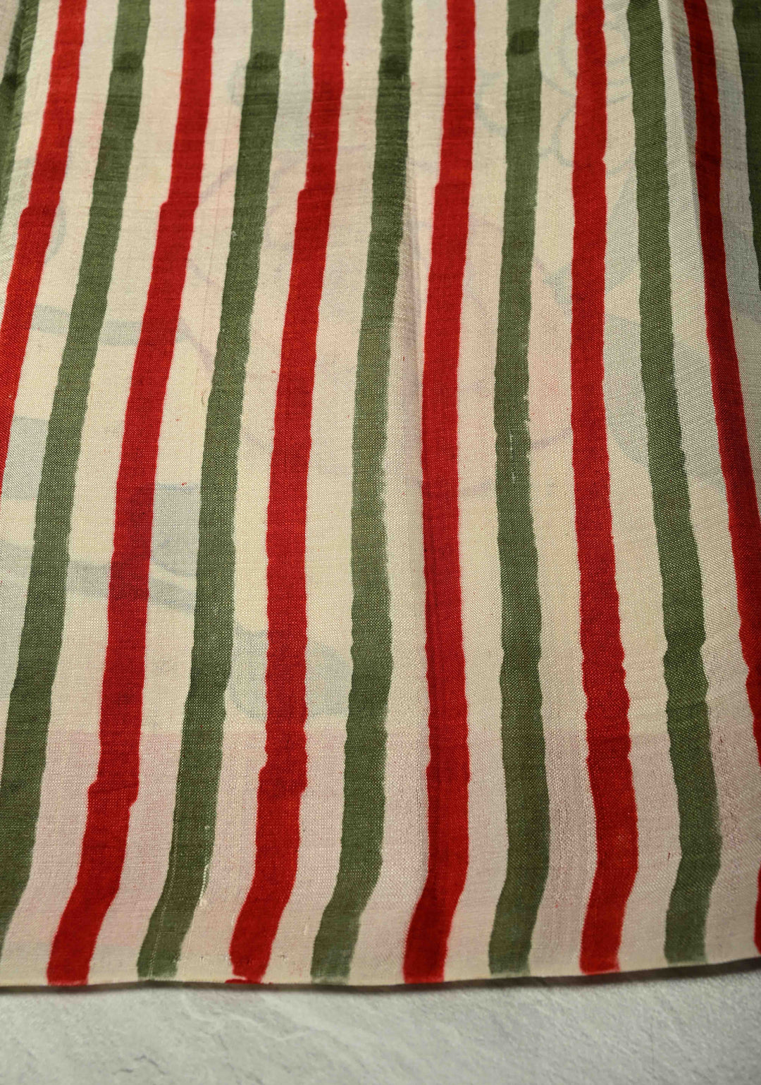 Ivory Pure Bishnupuri Silk Saree with Floral Kalamkari Hand Painted and Contrast Border | SILK MARK CERTIFIED