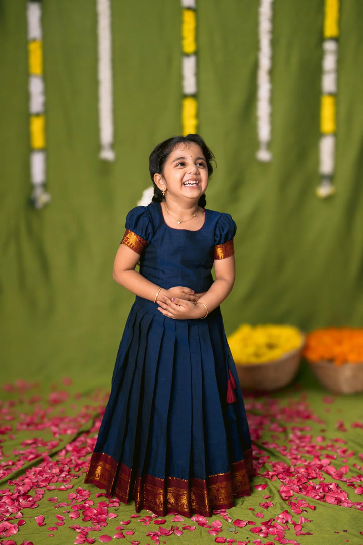 Ezhili Navy Croptop & Skirt mini | Made To Order