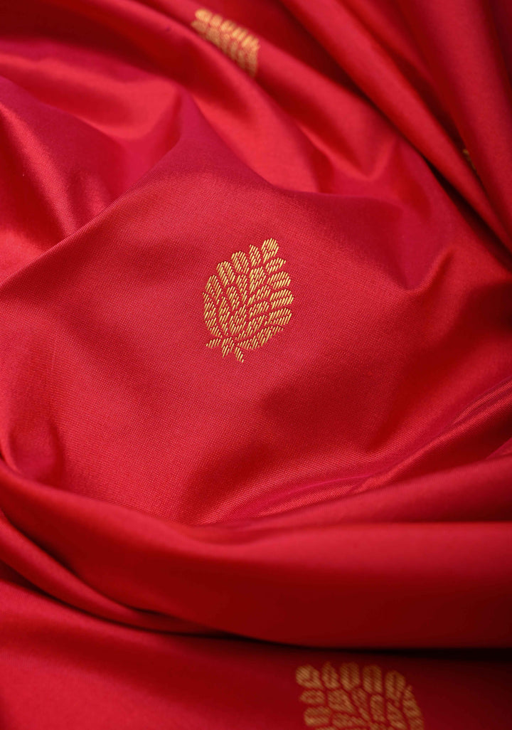 9 Yards Madisar saree in Rani Pink Dual tone with Zari Buttas and Zari Border, No Blouse Piece