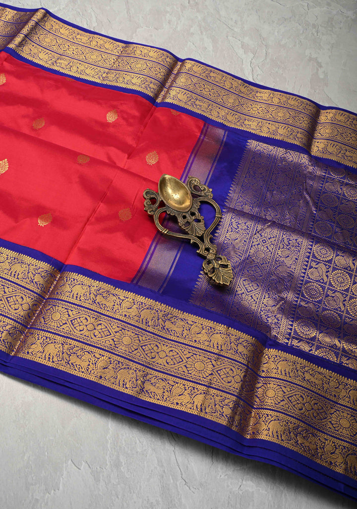9 Yards Madisar saree in Rani Pink Dual tone with Zari Buttas and Zari Border, No Blouse Piece