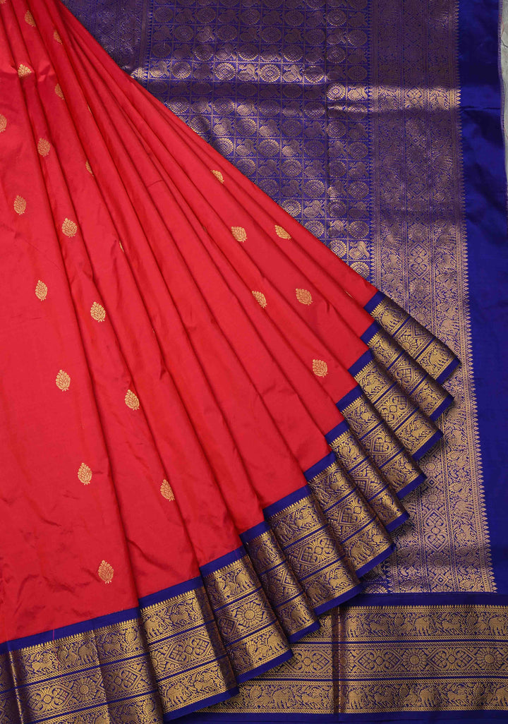 9 Yards Madisar saree in Rani Pink Dual tone with Zari Buttas and Zari Border, No Blouse Piece