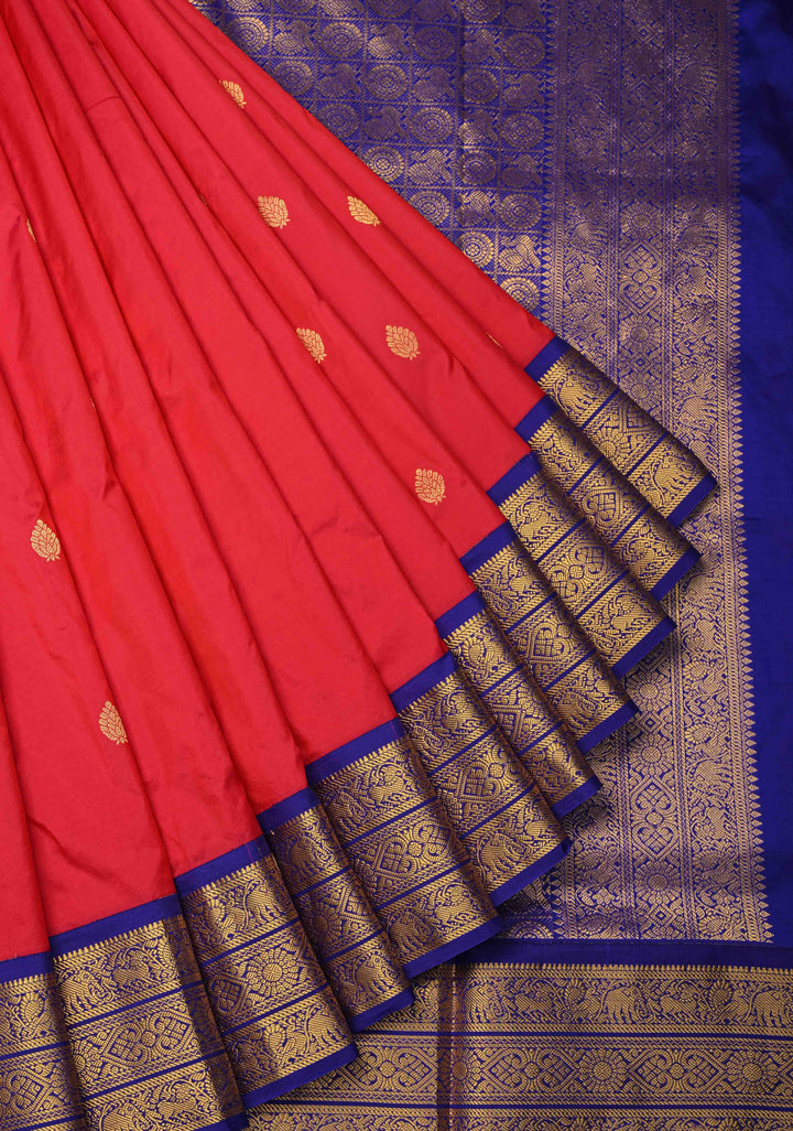 9 Yards Madisar saree in Rani Pink Dual tone with Zari Buttas and Zari Border, No Blouse Piece