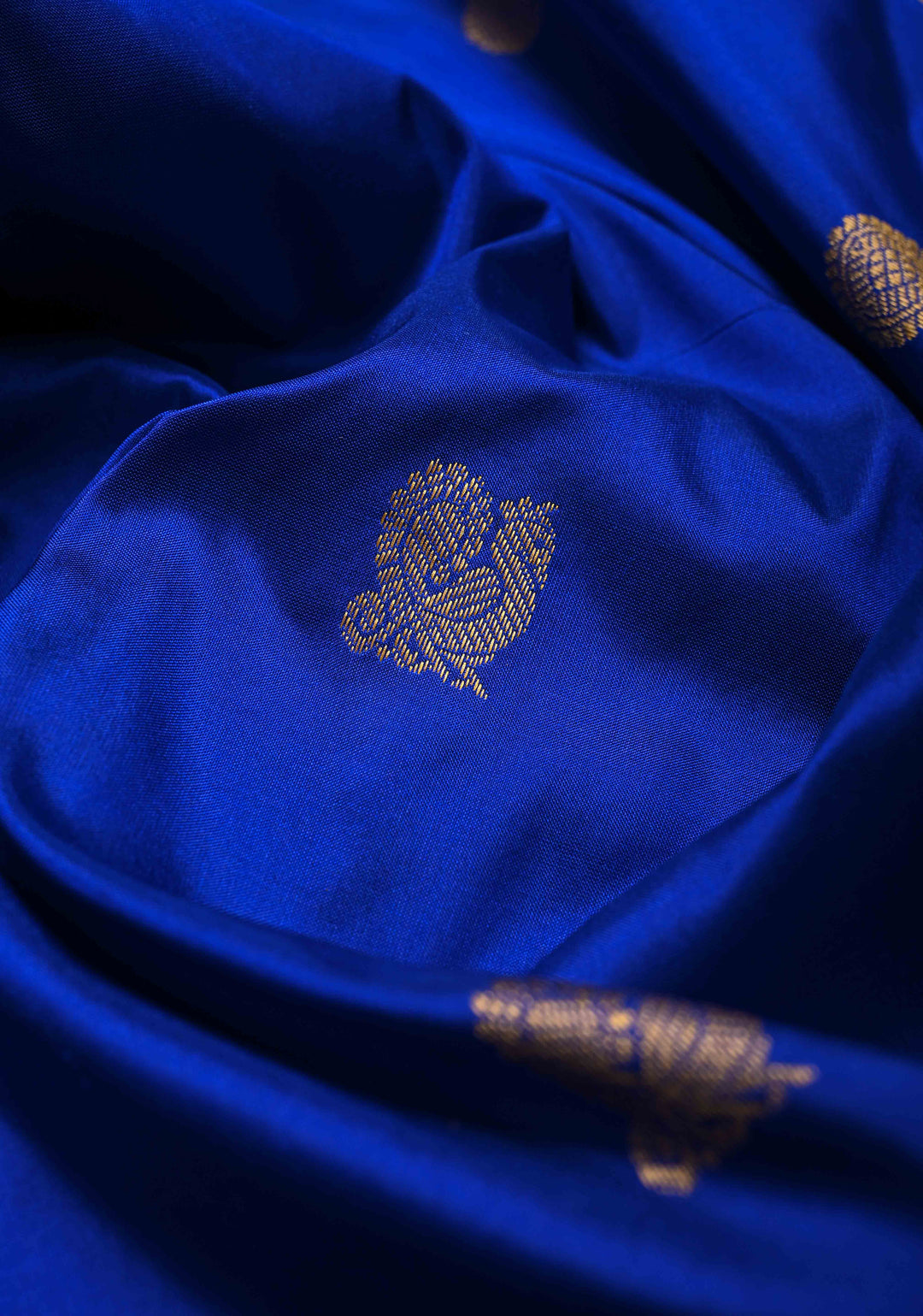 Peacock Blue 9 Yards Madisaar Pure Silk Saree with Zari Buttas and Contrast Zari Border | SILK MARK CERTIFIED