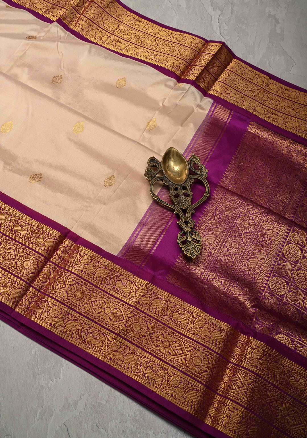 Peach Cream color 9 Yards Madisaar Pure Silk Saree with Zari Buttas and Contrast Zari Border | SILK MARK CERTIFIED