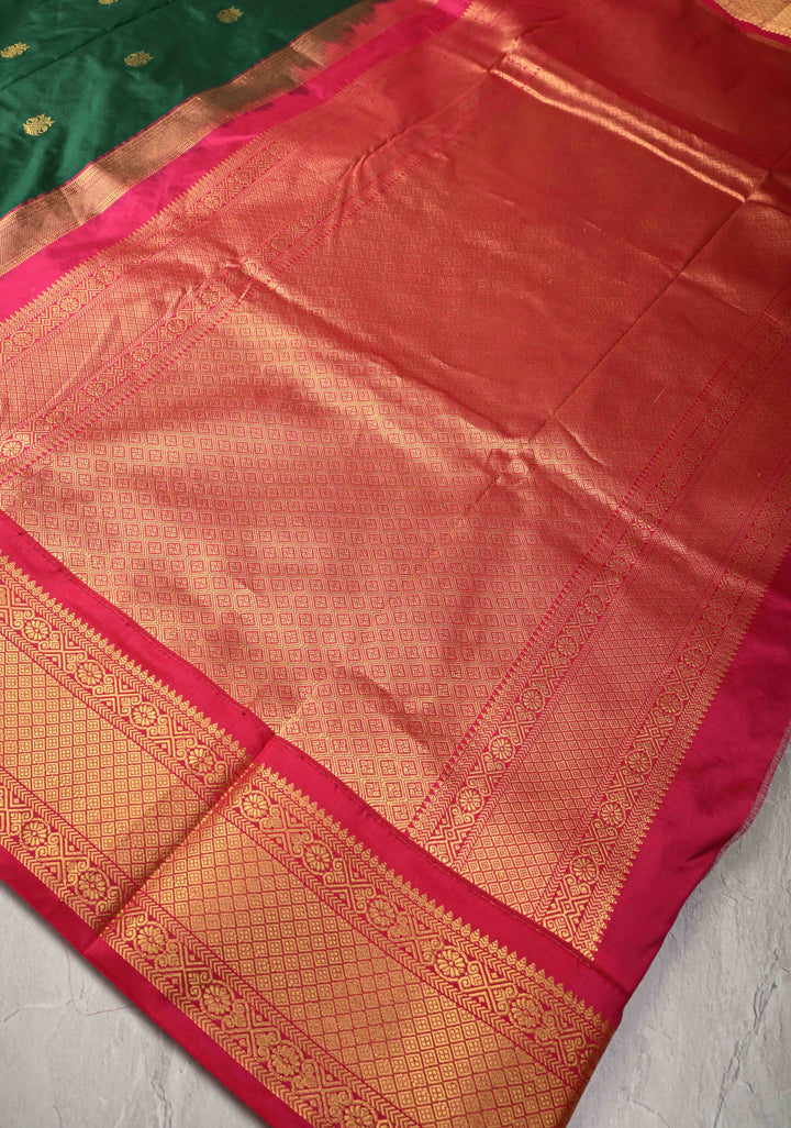 Emerald Green color 9 Yards Madisaar Pure Silk Saree with Zari Buttas and Contrast Zari Border | SILK MARK CERTIFIED