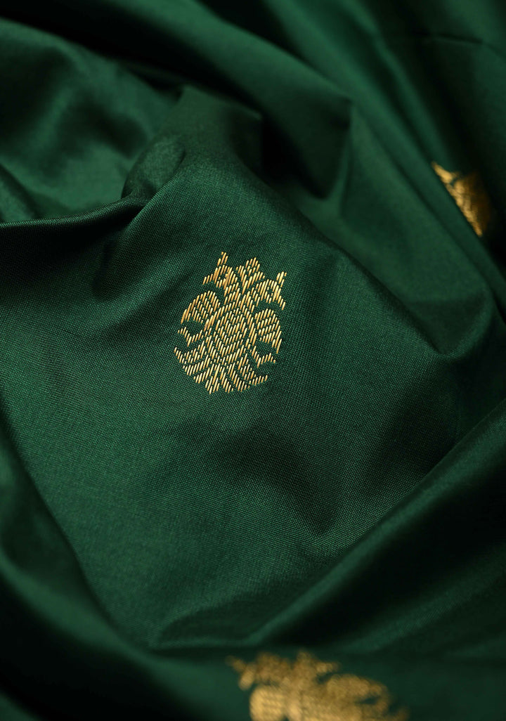 Emerald Green color 9 Yards Madisaar Pure Silk Saree with Zari Buttas and Contrast Zari Border | SILK MARK CERTIFIED