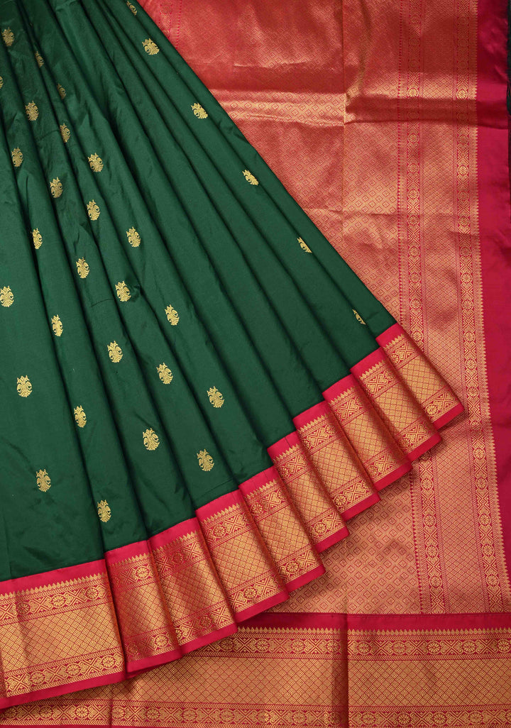 Emerald Green color 9 Yards Madisaar Pure Silk Saree with Zari Buttas and Contrast Zari Border | SILK MARK CERTIFIED