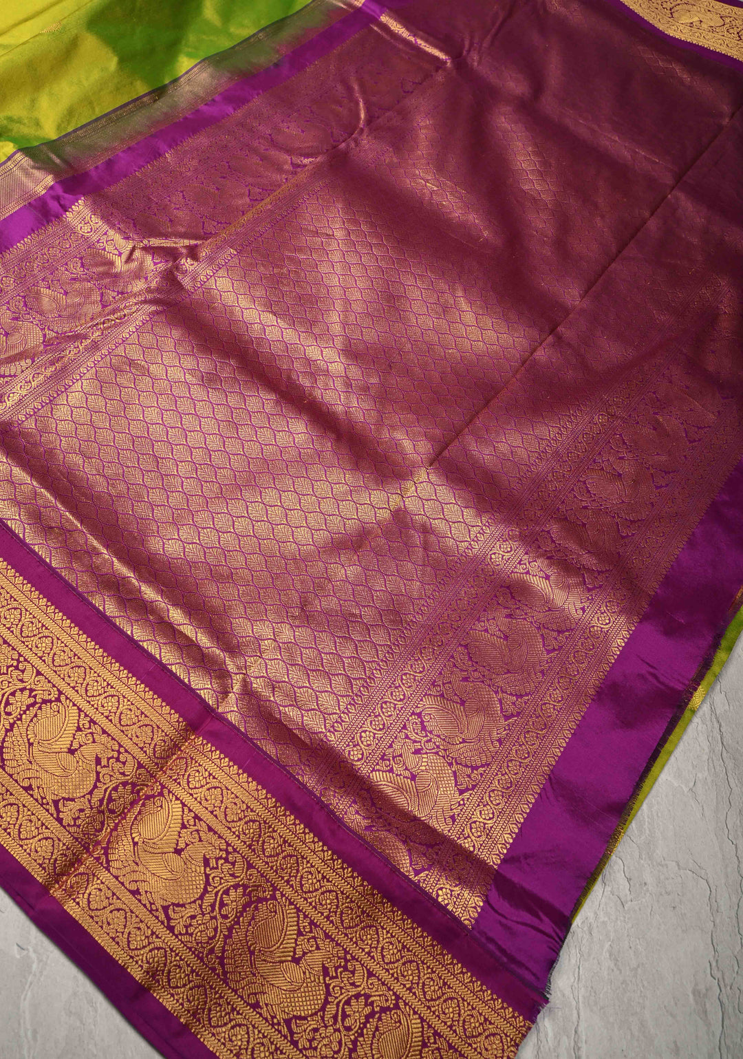 Green Dual Tone 9 Yards Madisaar Pure Silk Saree with Zari Buttas and Contrast Zari Border | SILK MARK CERTIFIED