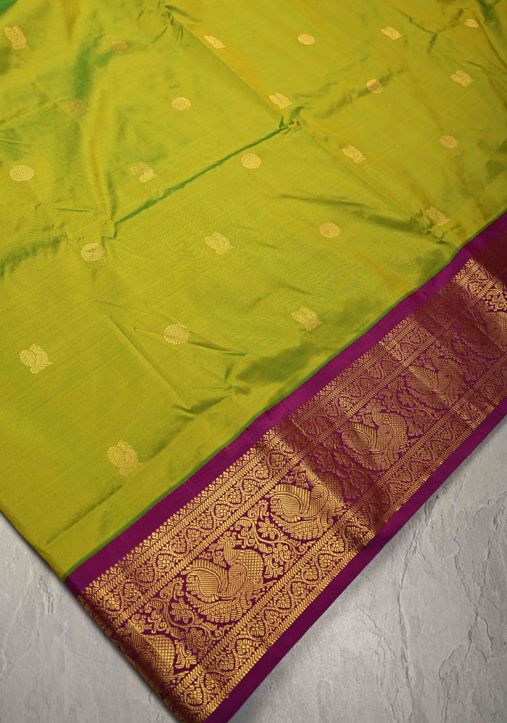 Green Dual Tone 9 Yards Madisaar Pure Silk Saree with Zari Buttas and Contrast Zari Border | SILK MARK CERTIFIED