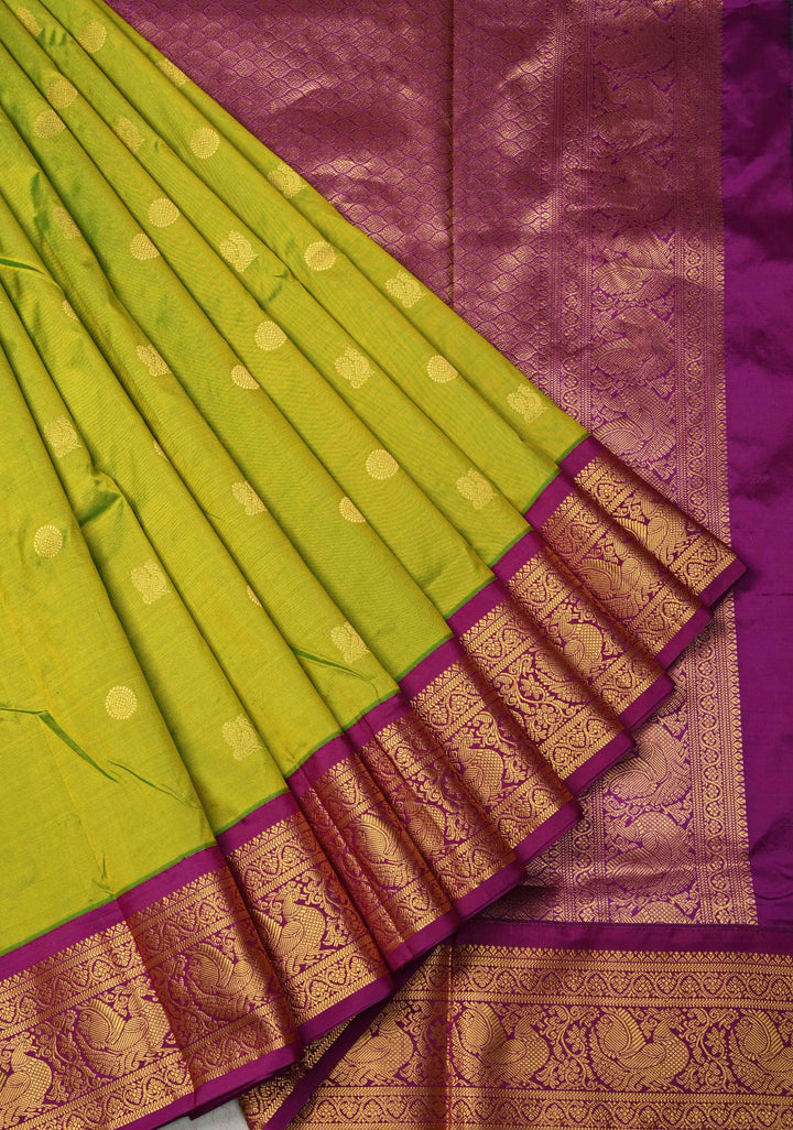 Green Dual Tone 9 Yards Madisaar Pure Silk Saree with Zari Buttas and Contrast Zari Border | SILK MARK CERTIFIED