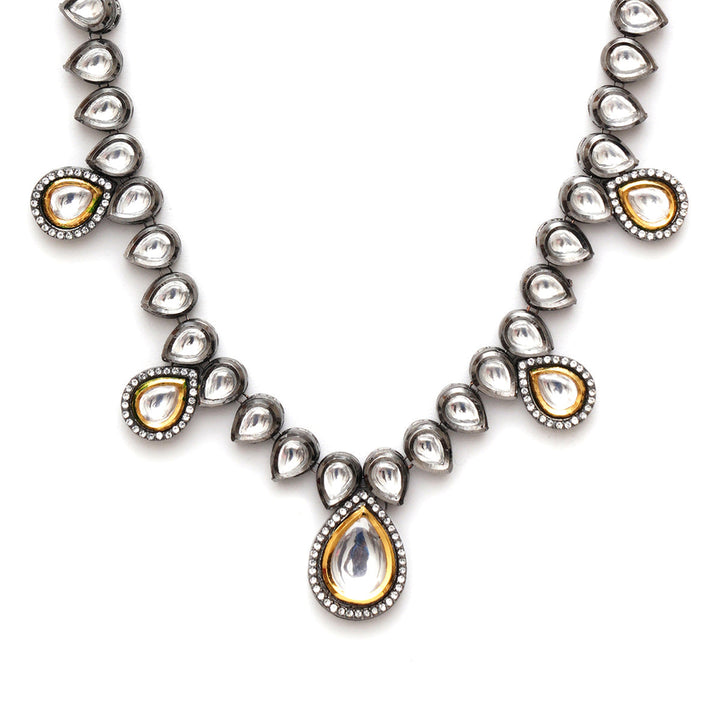 Dual Tone Kundan Neckpiece | SHOBITAM