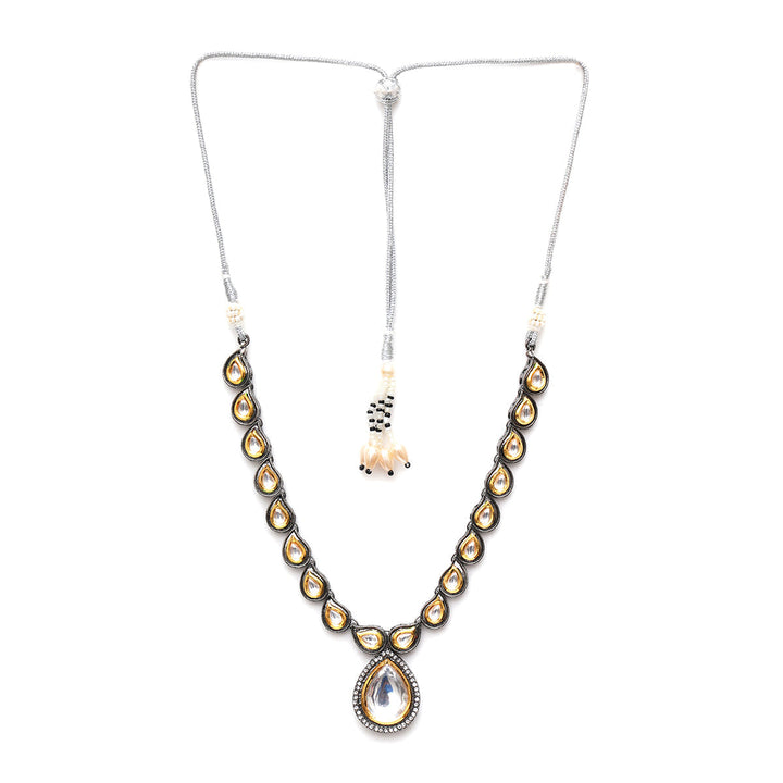 Dual Tone Kundan Neckpiece | SHOBITAM
