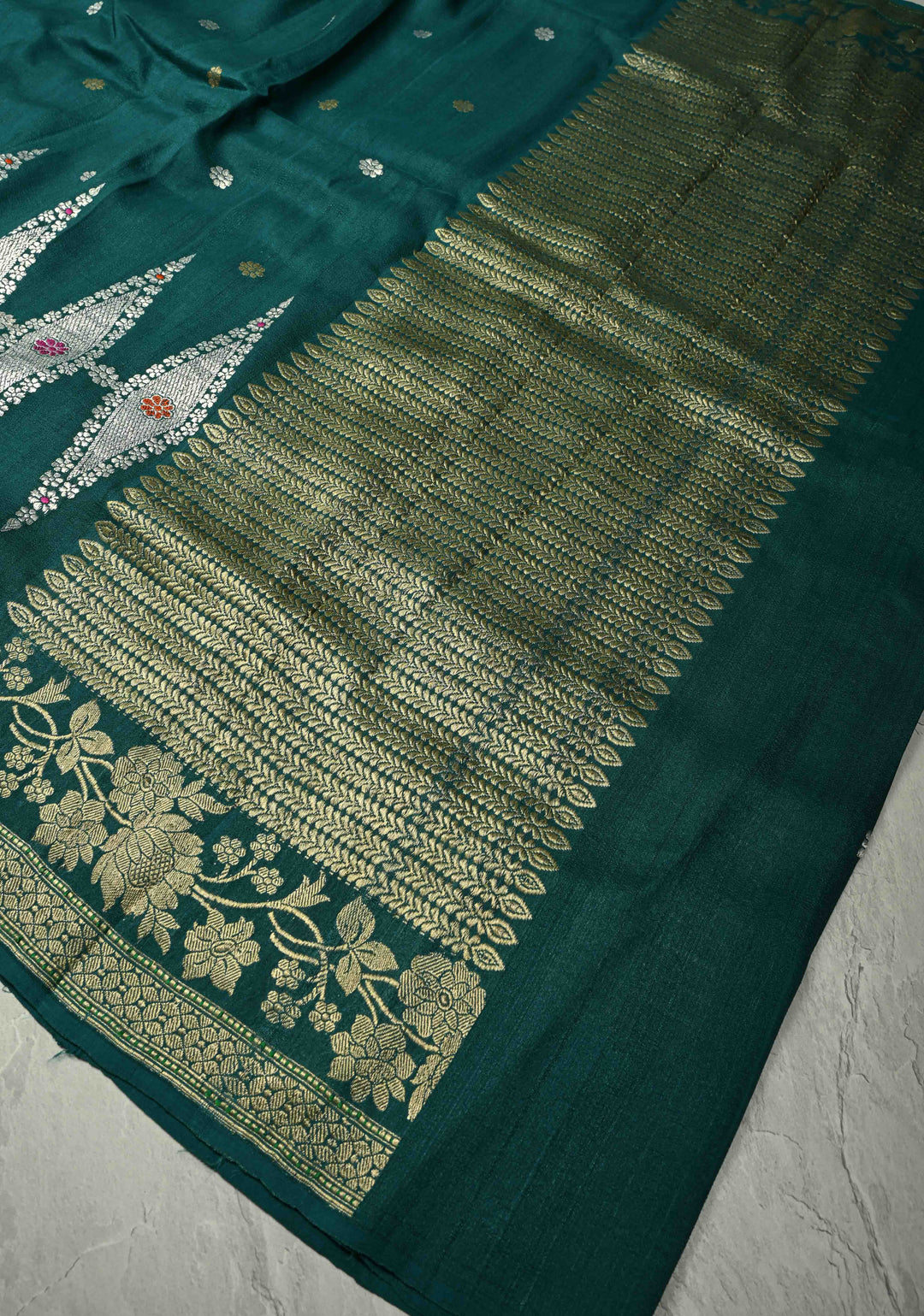 Peacock Green Floral Design on Banarasi Tussar Georgette Saree with Meenakari Diamond Pannel and Zari Border| SILK MARK CERTIFIED