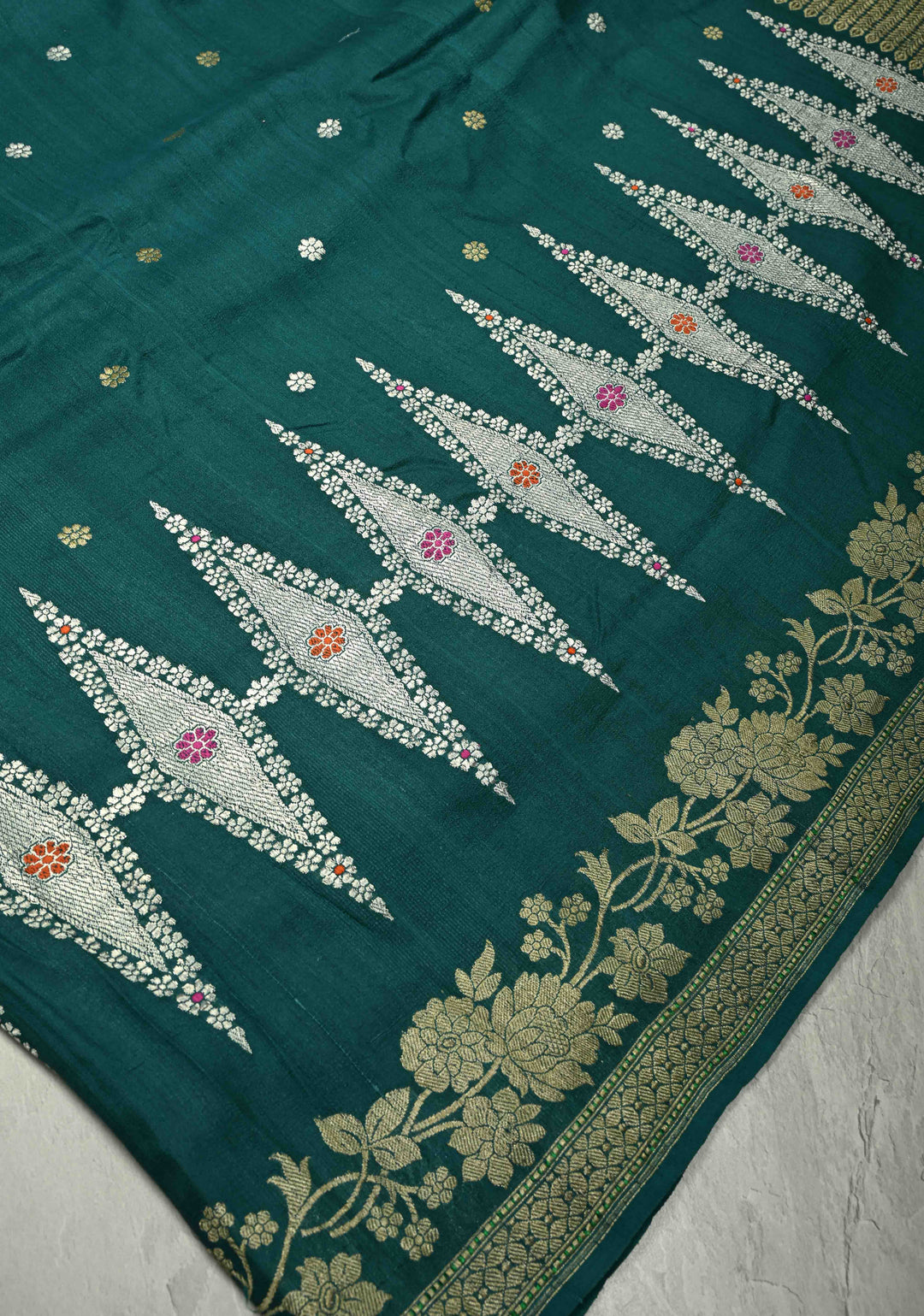 Peacock Green Floral Design on Banarasi Tussar Georgette Saree with Meenakari Diamond Pannel and Zari Border| SILK MARK CERTIFIED