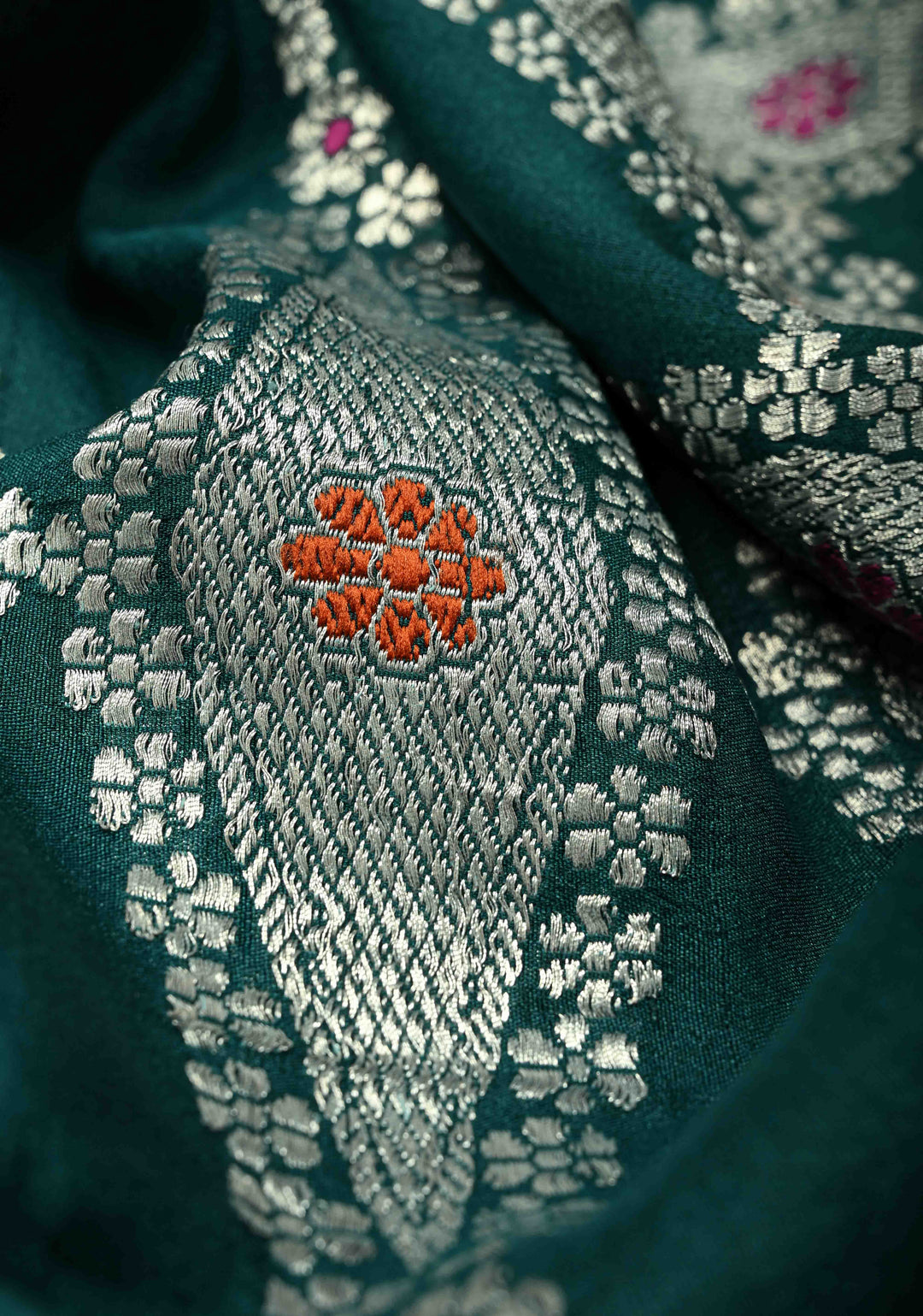 Peacock Green Floral Design on Banarasi Tussar Georgette Saree with Meenakari Diamond Pannel and Zari Border| SILK MARK CERTIFIED