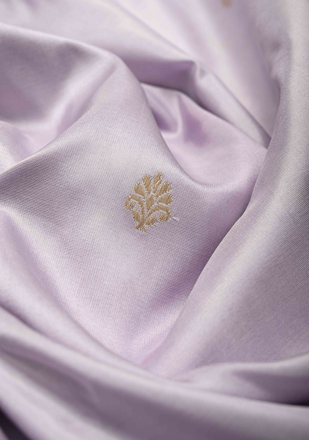 Kadhuwa Meenakari Skirt Border Banarasi Pure Katan Silk Saree in Smokey Lavender with Sona Rupa Chunri Buttis and Zari Border| SILK MARK CERTIFIED
