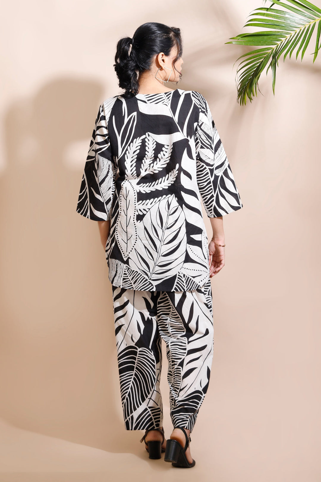 Sufi Black Cotton Nature Print Loungewear Co-ord Set | SHOBITAM