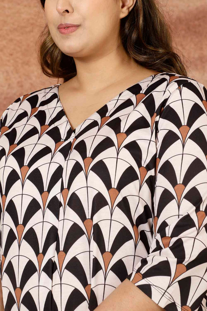 White Black Plus Size Top in Soft knitted fabric | Made to Order