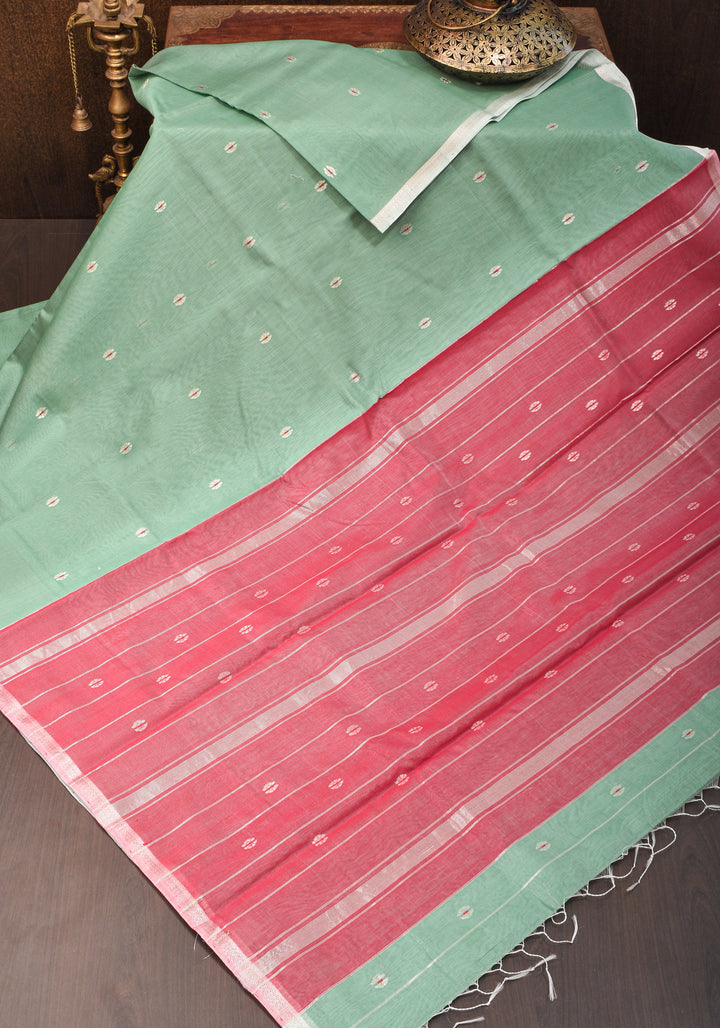 Handwoven Maheshwari Silk Cotton Saree in Green with Pink Pallu and Floral buttas