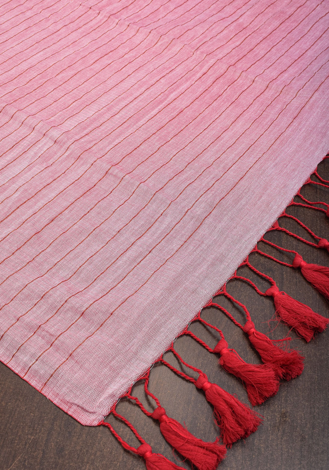 Handwoven Maheshwari Reversible Saree in Cotton in Baby pink and red dual tone No blouse Piece