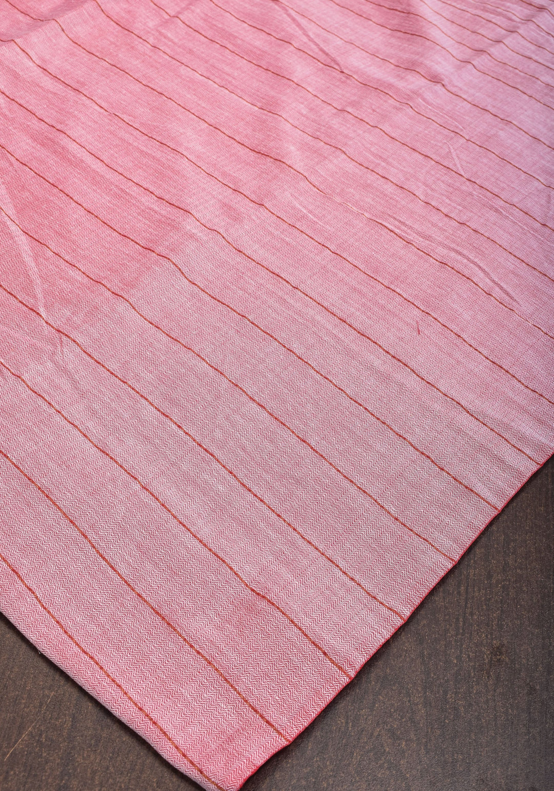Handwoven Maheshwari Reversible Saree in Cotton in Baby pink and red dual tone No blouse Piece