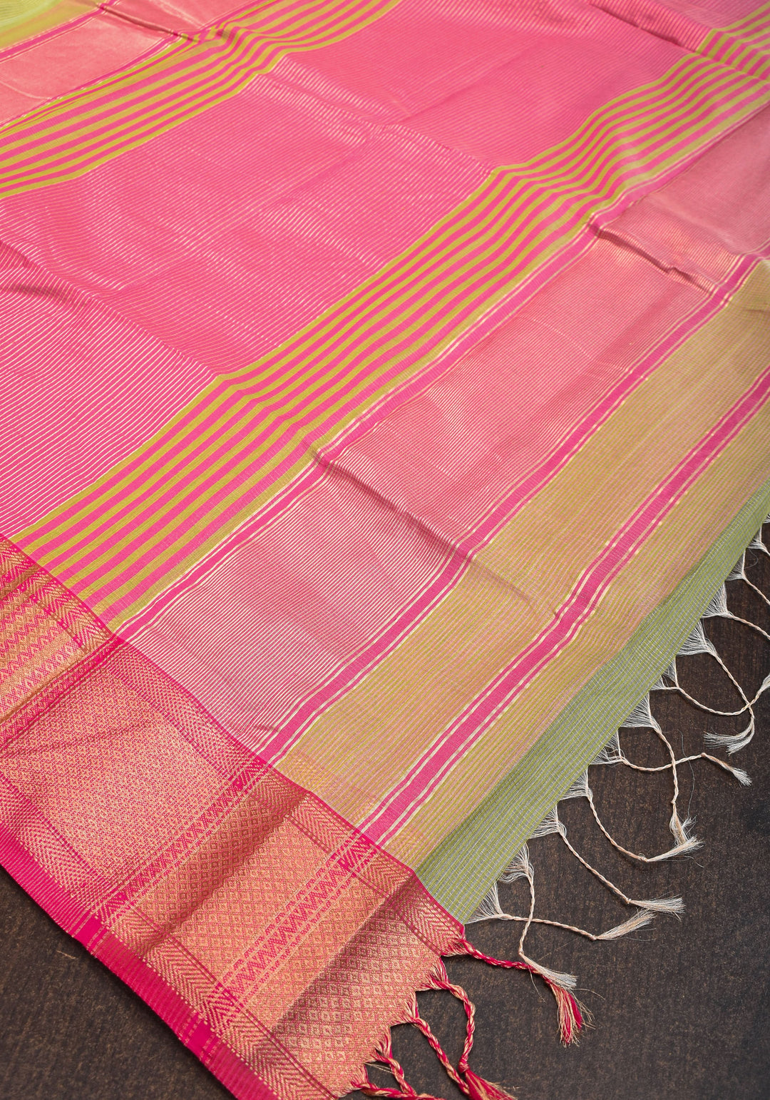 Handwoven Maheshwari silk cotton saree in Pista Green with Zari Checks