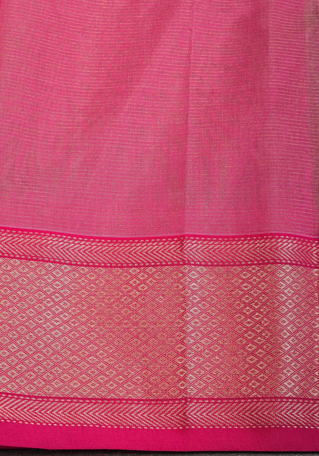 Handwoven Maheshwari silk cotton saree in Pista Green with Zari Checks