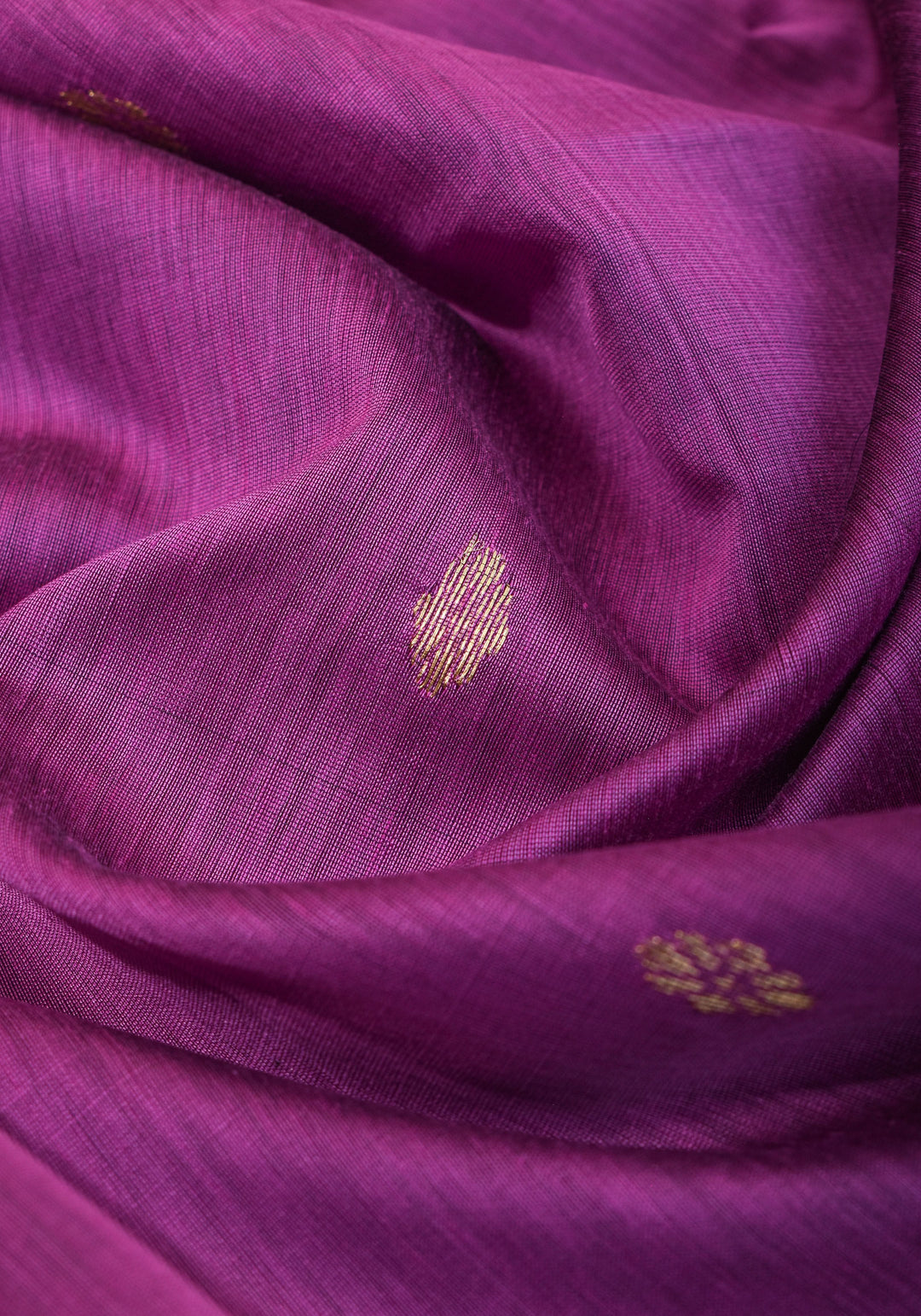 Handwoven Maheshwari Silk Cotton Saree in Lilac with zari borders