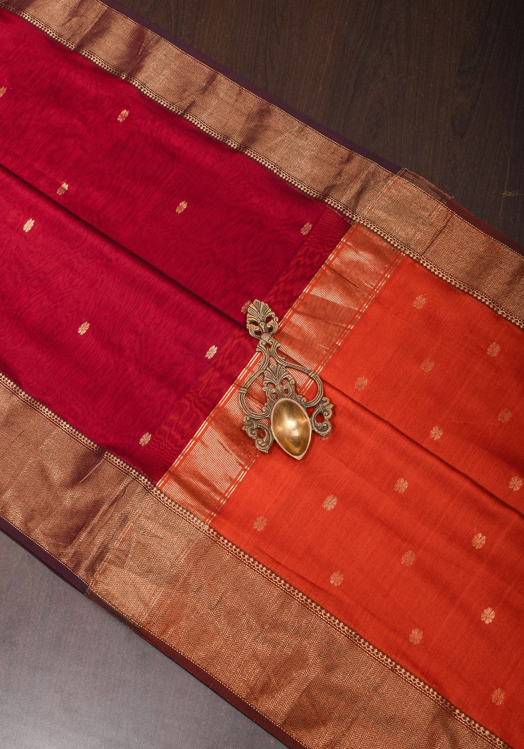 Maroon tone Handwoven Maheshwari Silk Cotton Saree with zari borders and contrast pallu